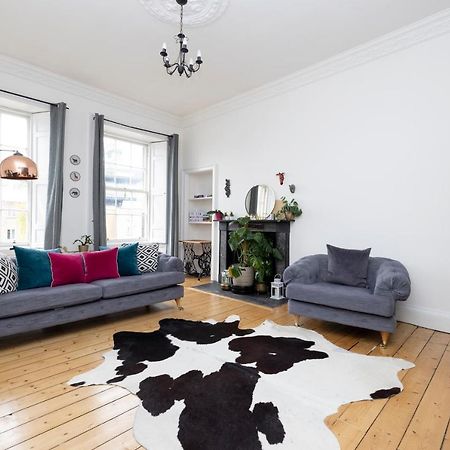 Altido Glamorous 2-Bed Flat Near Edinburgh Castle Exterior photo