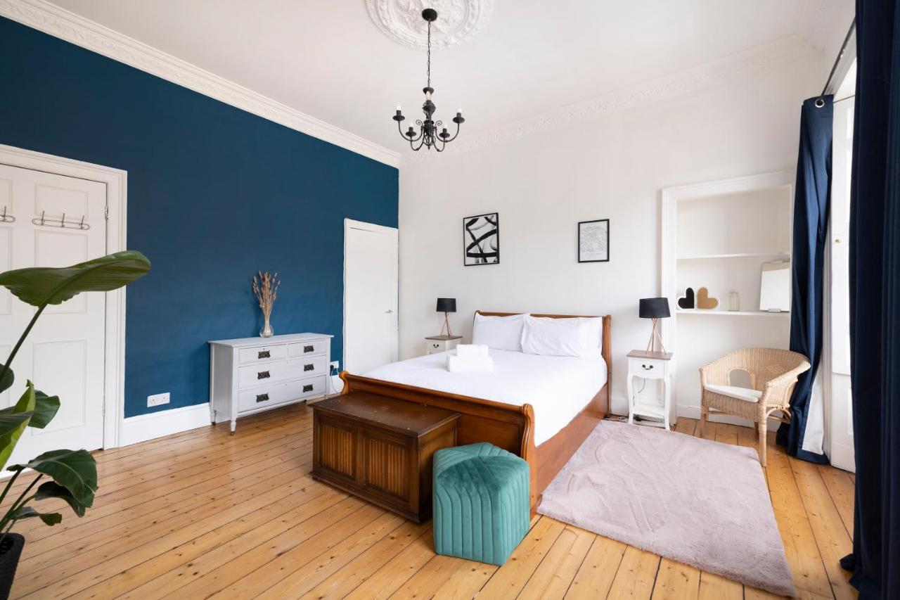Altido Glamorous 2-Bed Flat Near Edinburgh Castle Exterior photo