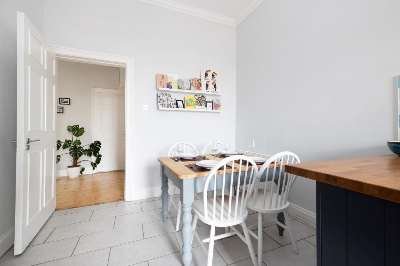 Altido Glamorous 2-Bed Flat Near Edinburgh Castle Exterior photo