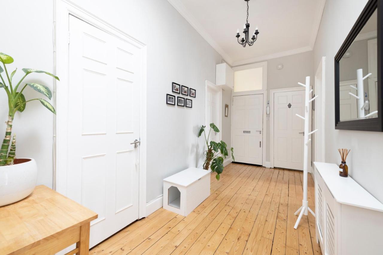 Altido Glamorous 2-Bed Flat Near Edinburgh Castle Exterior photo